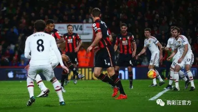 TA：FIFA在卖世界杯期间的停车证，价格是每场75至175美元