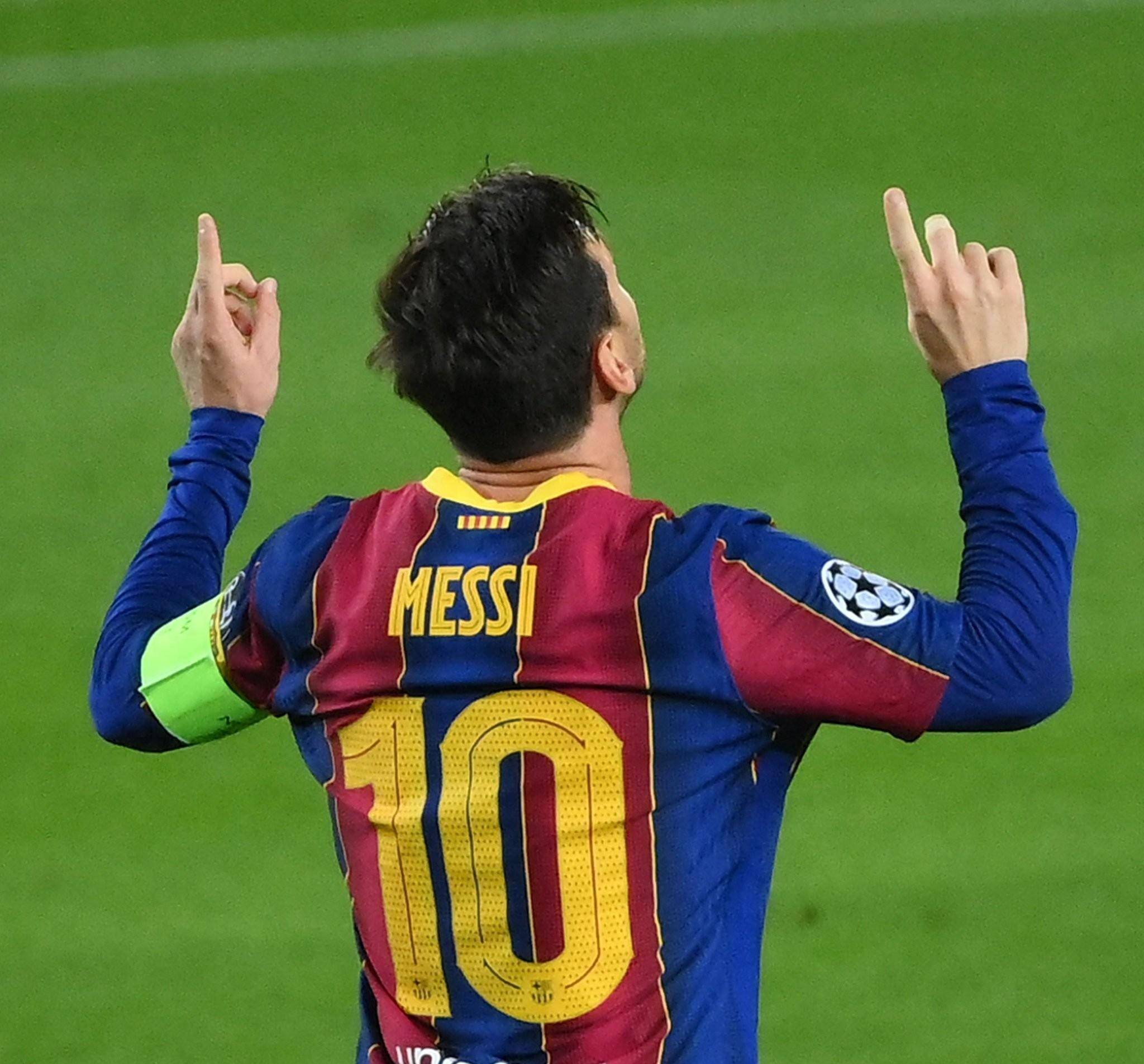 诺伊尔：第三球我知道出击会冒很大风险，当时想提前化解危险