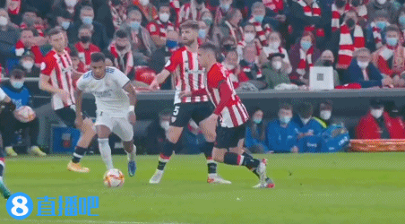 芬奇谈爱德华兹低迷：他一过半场就被包夹，必须研究如何应对