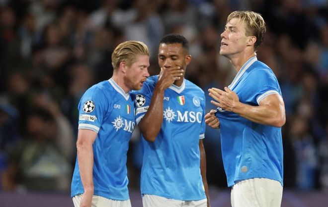 豪宅风波后，全红婵带伤赴新疆滑雪，再次陷入争议，樊振东说对了