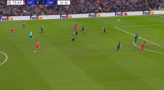 姆伯莫打进一球，吃到一张黄牌，赛后收获7.8的虎扑评分！