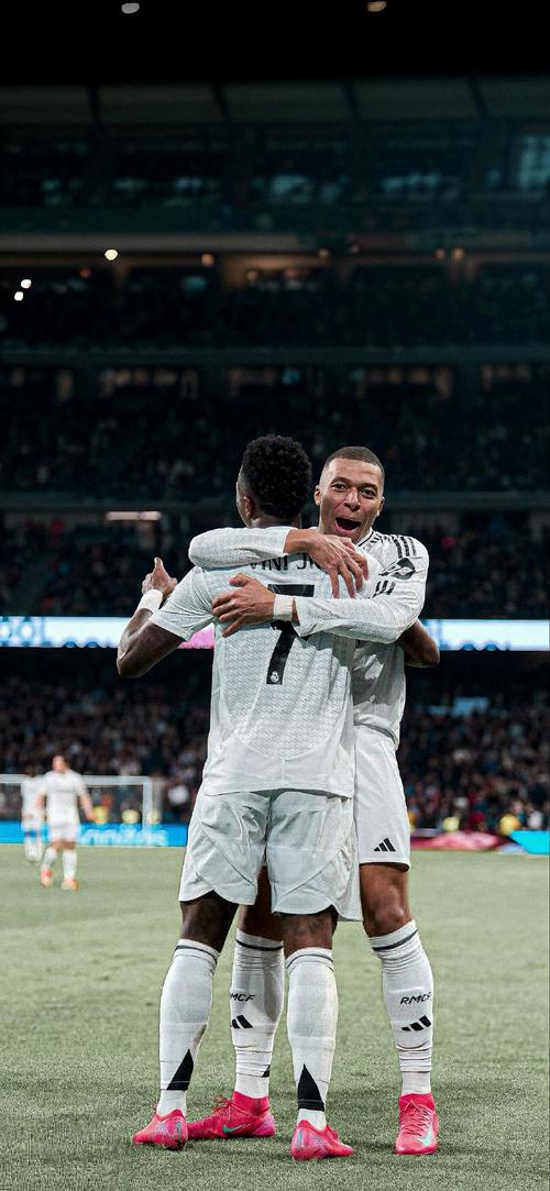 李可致谢申花球迷：奇迹虽未降临，但你们的支持始终坚定